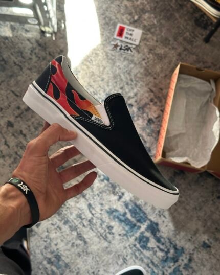 Tenis Vans Clásicos Slip On Flamas