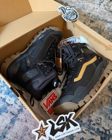 Bota Vans Ultra Range Exo Mte Black Gold