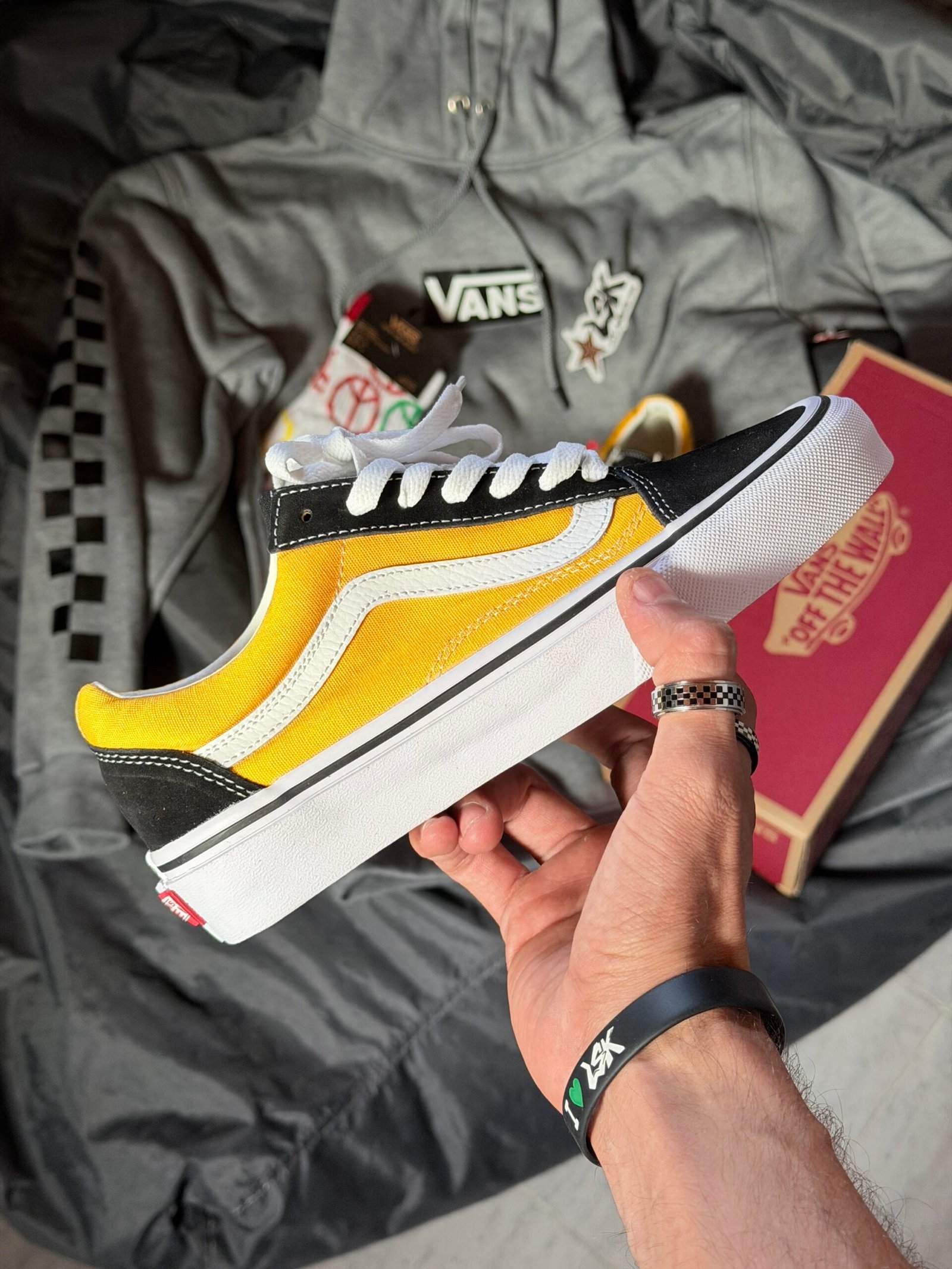 Tenis Vans Old Skool Amarillos/Negros Unisex