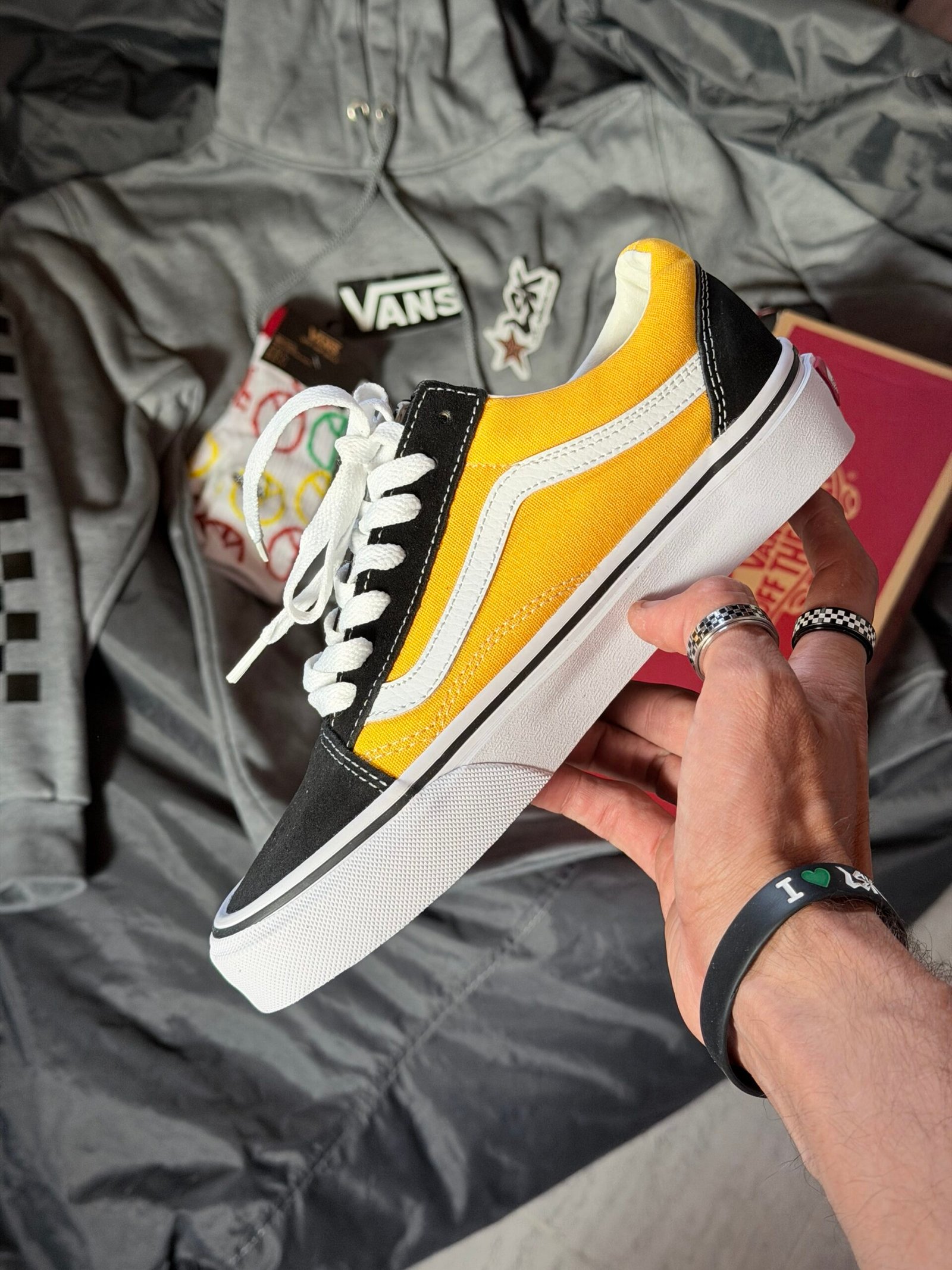 Tenis Vans Old Skool Amarillos/Negros Unisex