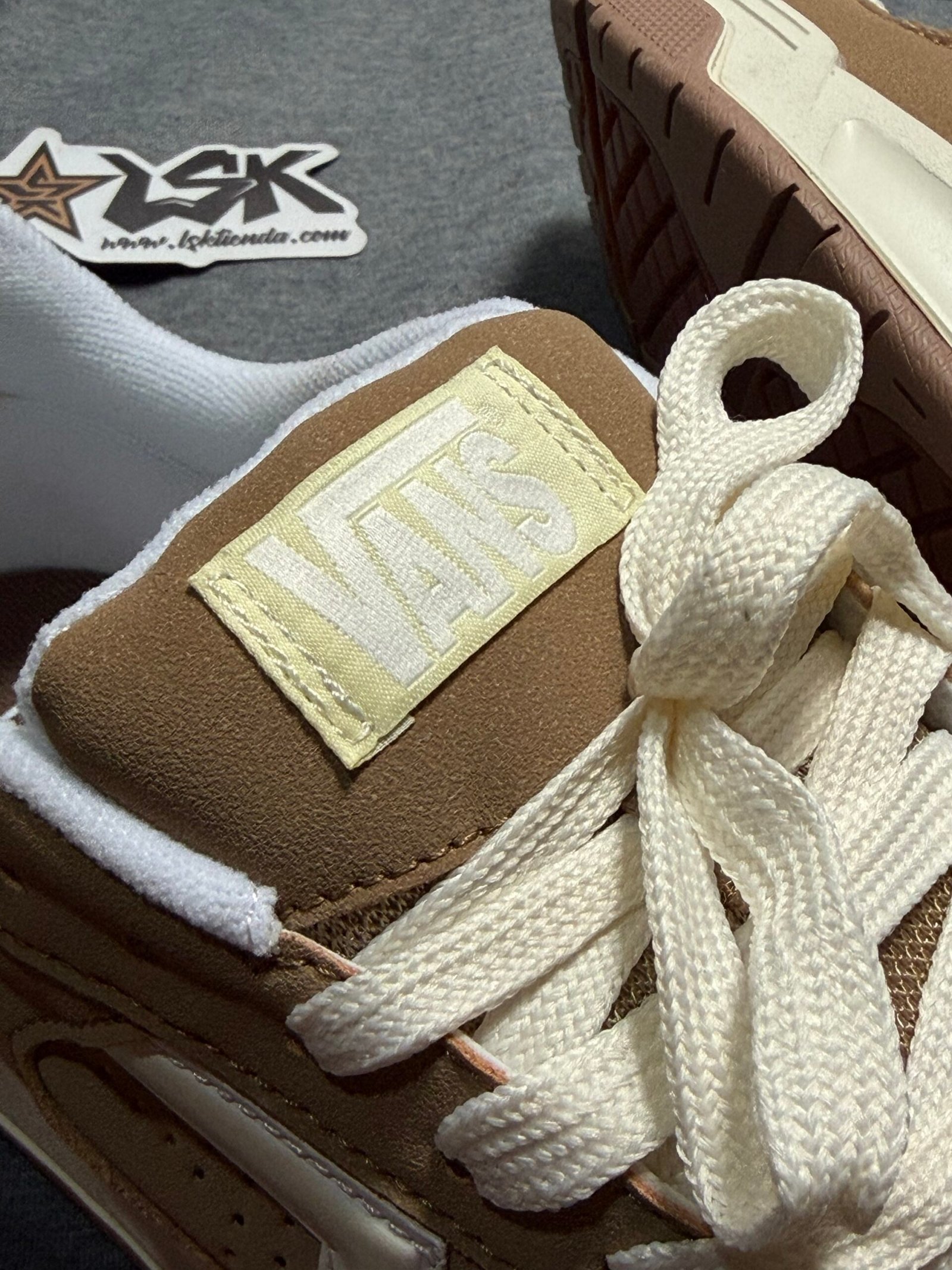 Tenis Chunky Vans Upland Arena Unisex (Gum)