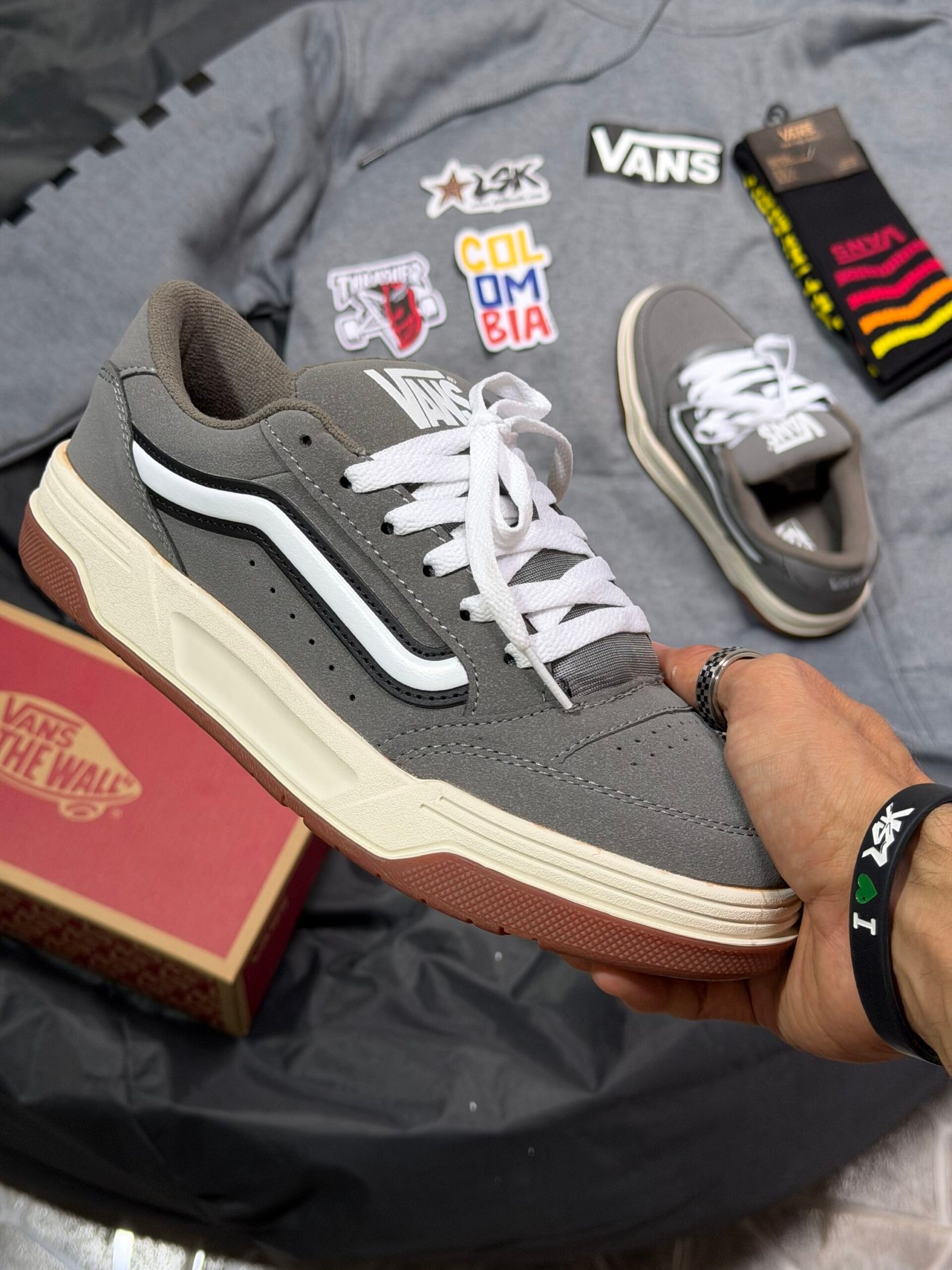 Tenis Chunky Vans Hylane Gris Blanco Negro
