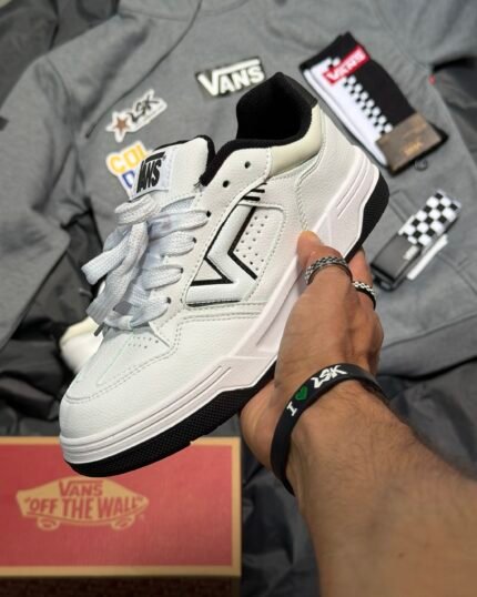 Tenis Chunky Vans Upland Blancos  Unisex (Triple White)