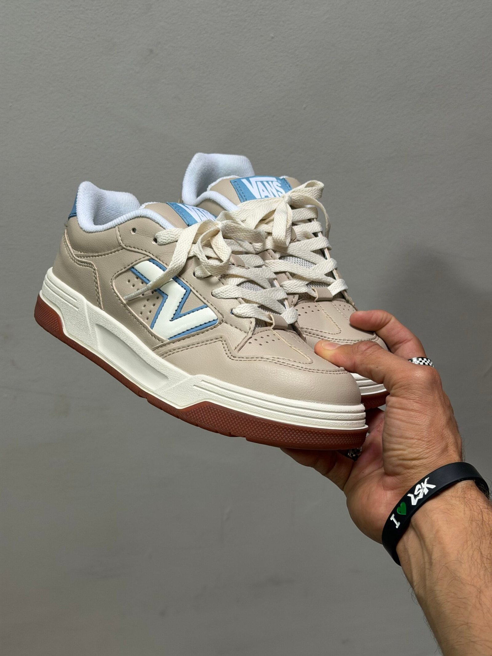 Tenis Chunky Vans Upland Azul Crema unisex (Gum)