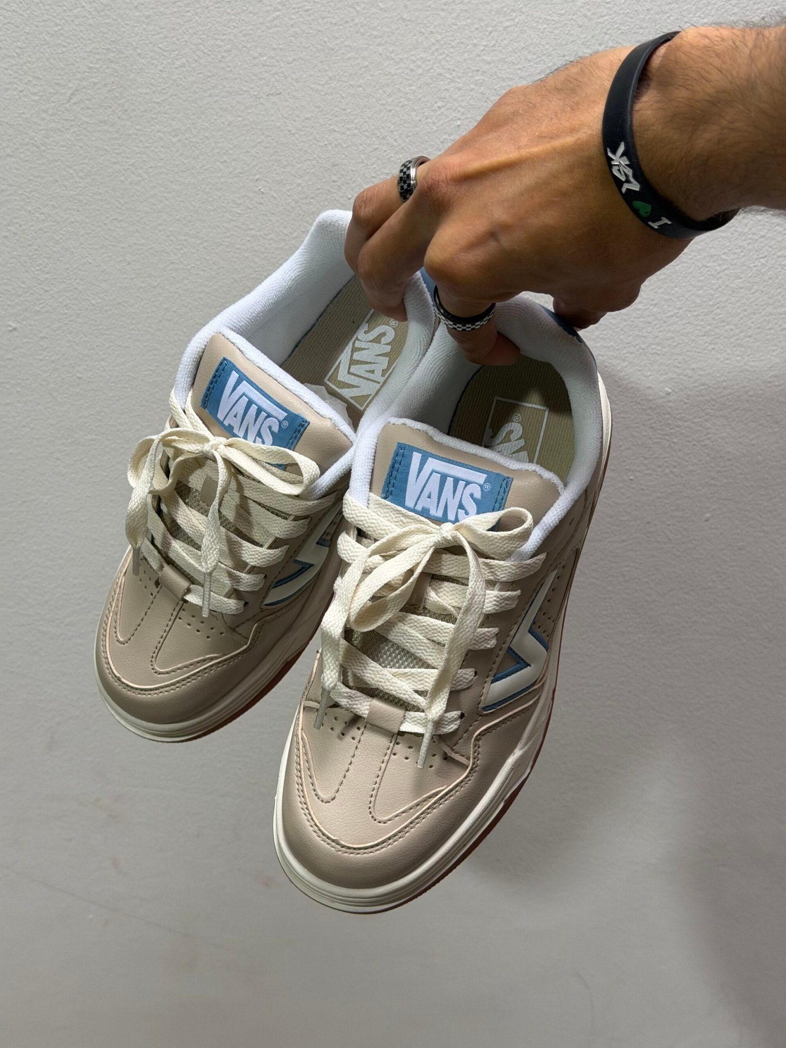 Tenis Chunky Vans Upland Azul Crema unisex (Gum)