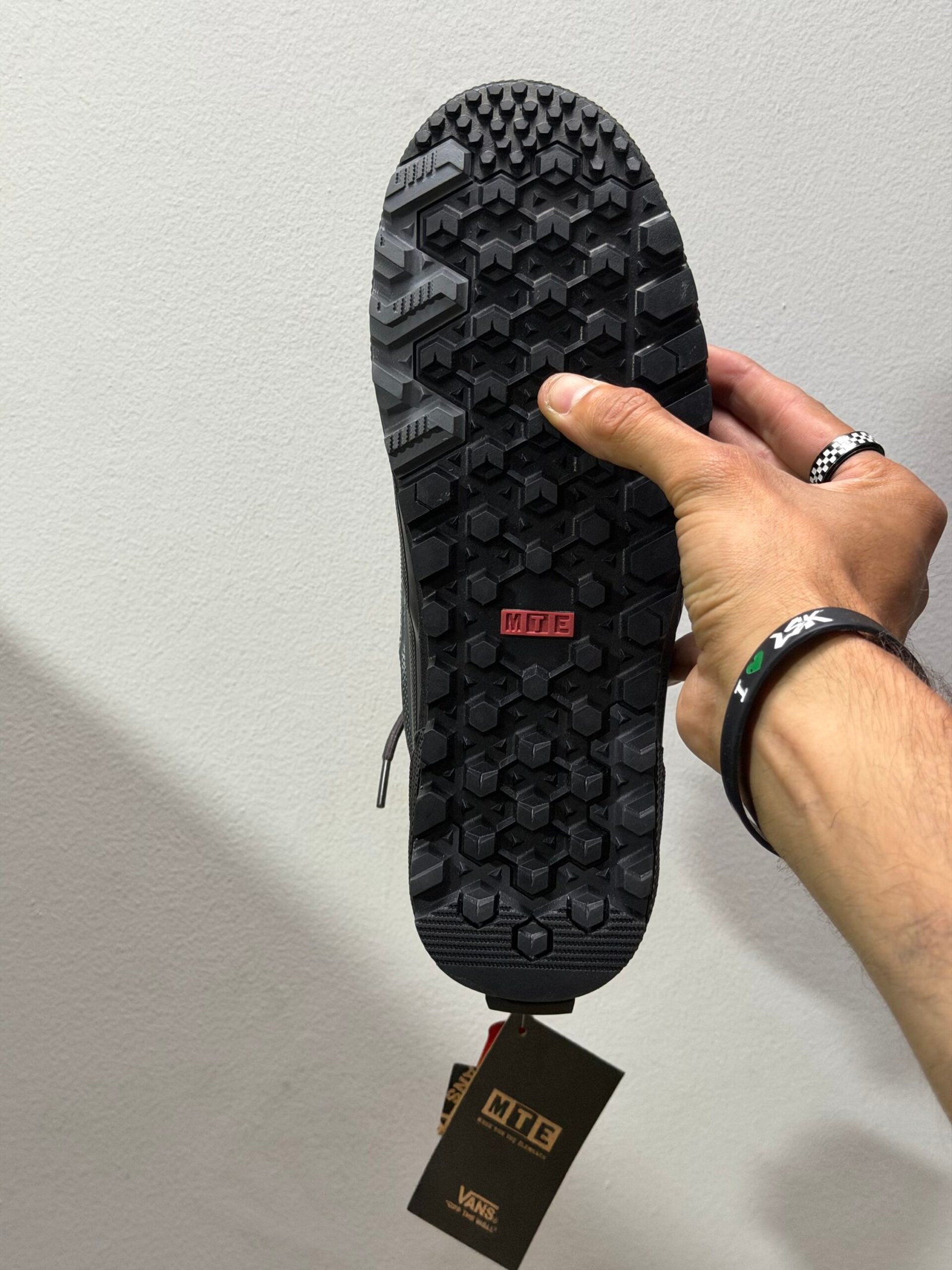 Bota Vans Sk8 Hi Gore-Tex Mte-3 Negro Gris Hombre