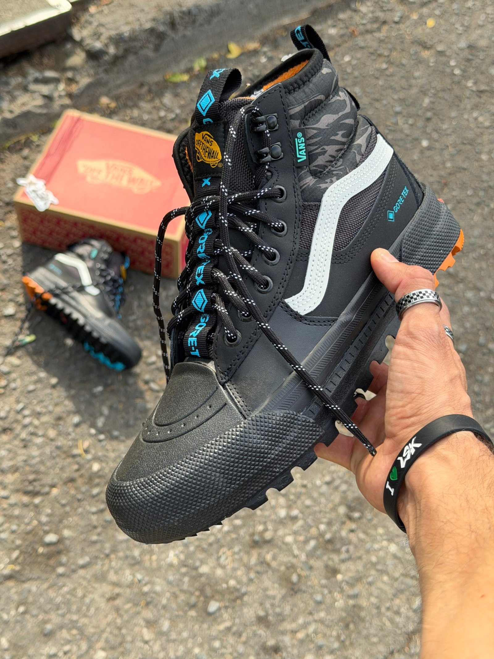 Bota Vans Sk8 Hi Gore-Tex Mte-3 Negro azul Hombre