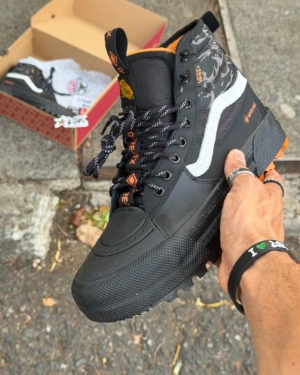 Bota Vans Sk8 Hi Gore-Tex Mte-3  Negro Naranja Hombre